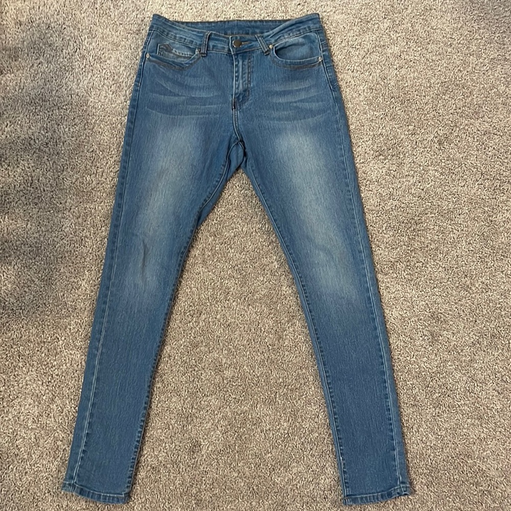 Used Jeans from Fashion Nova but the tag says U.W.J